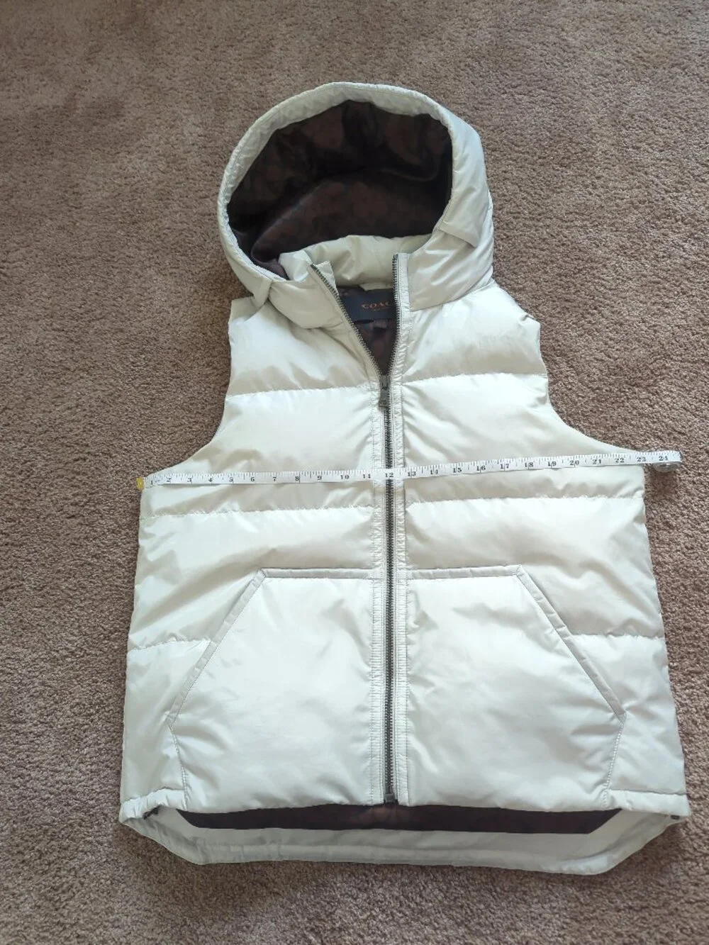 Coach Women's Large Hooded Duck Down Puffer Vest Eggshell Full Zip Logo Lined